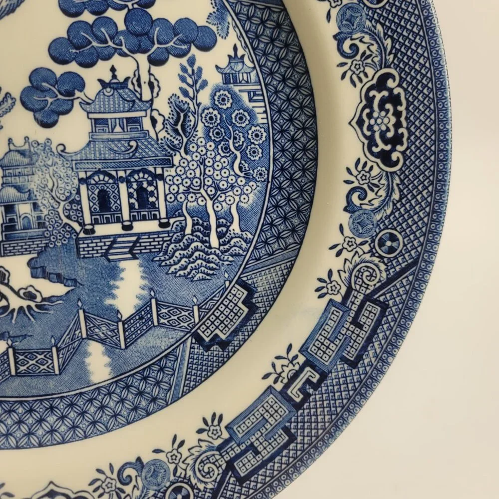 ONE Churchill Willow Blue Dinner Plate (Blue Willow) Georgian Shape